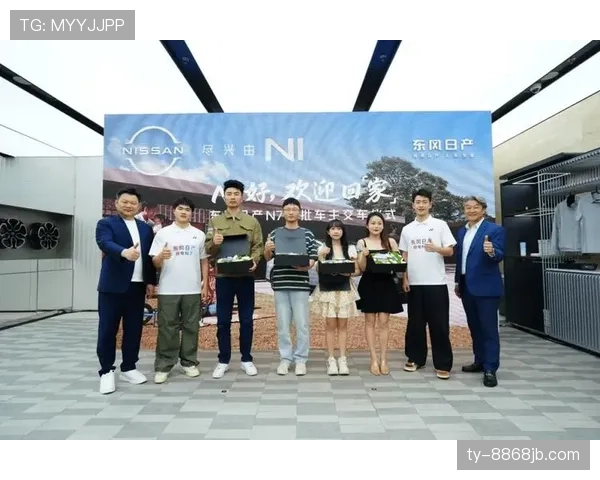 梁伟铿训练完直接打车去喝下午茶，这松弛感谁懂