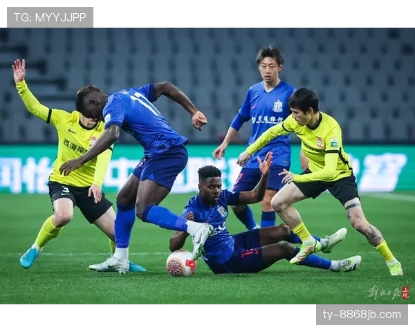 上海申花边路利用有限，进攻宽度不足问题显现，对进攻体系形成制约